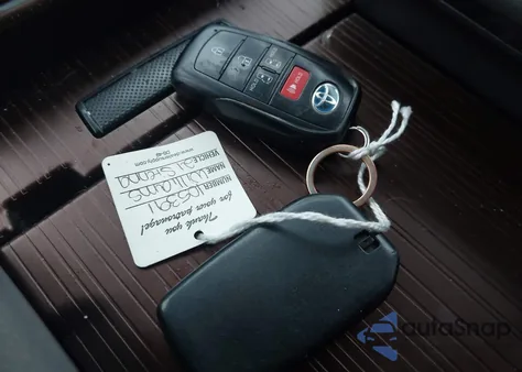 2021 Toyota Sienna Le from USA, damaged, VIN 5TDKSKFC4MS028094